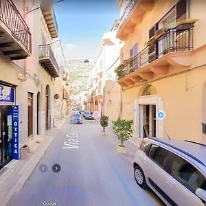 Monolocale Rosso Tuttialmare Sicilia Appartamento