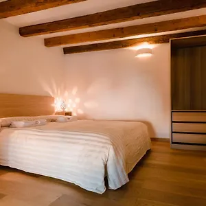 Historical And Luxury Appartamento Bologna